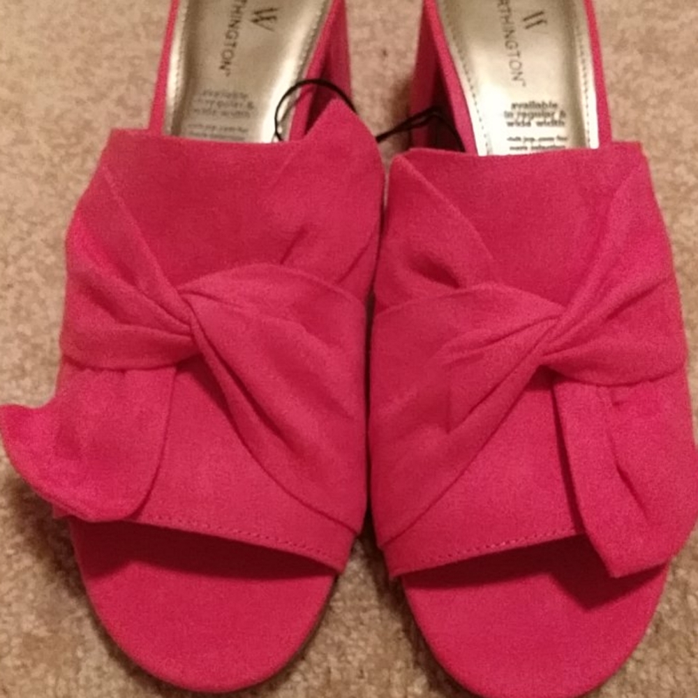 Shoe - Picture 8 of 8